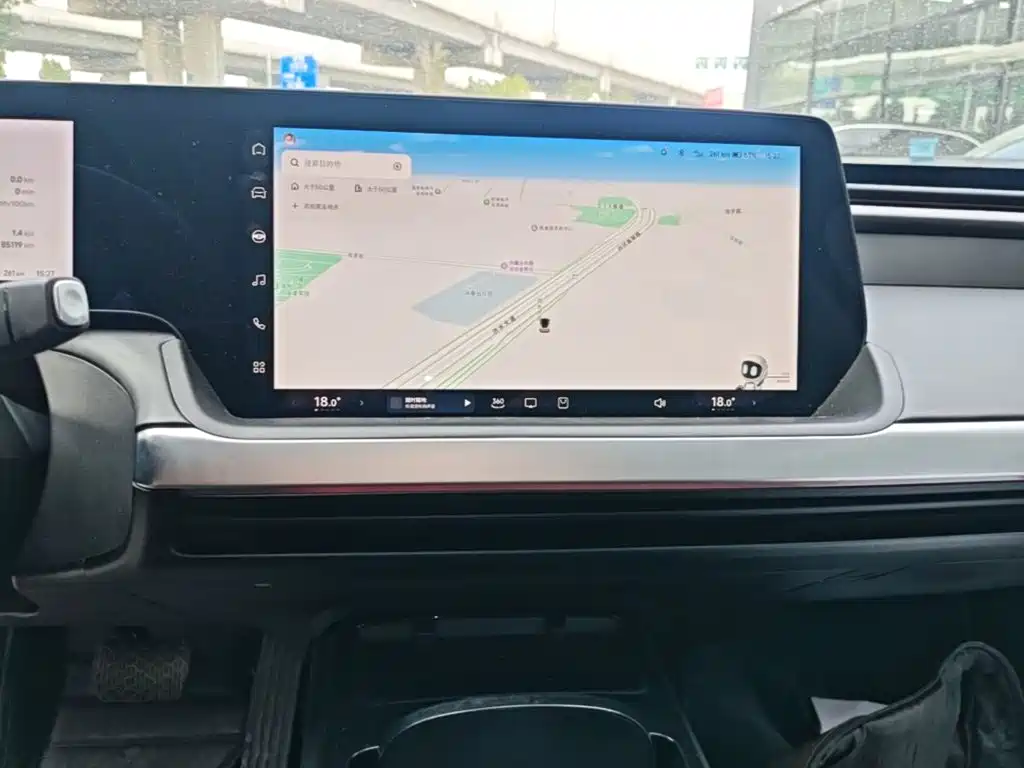 XPeng P7 — миниатюра 13