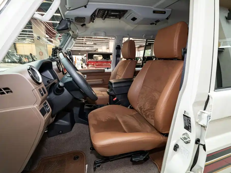 Toyota Land Cruiser — миниатюра 6