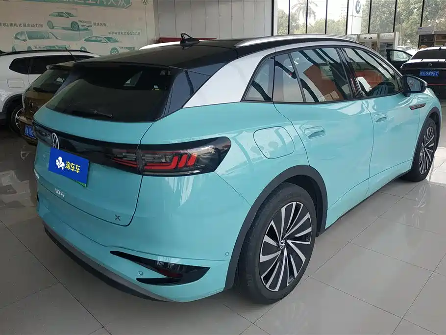 VOLKSWAGEN ID.4 X