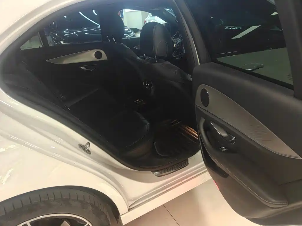 Mercedes-Benz E-Class (Import) — миниатюра 10