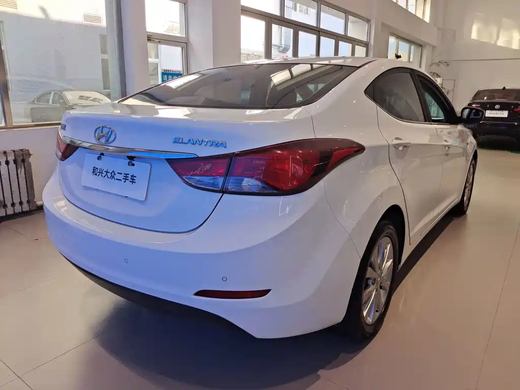Hyundai Elantra Langdong — миниатюра 3