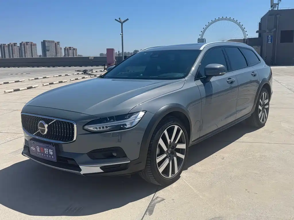 Volvo V90 2022