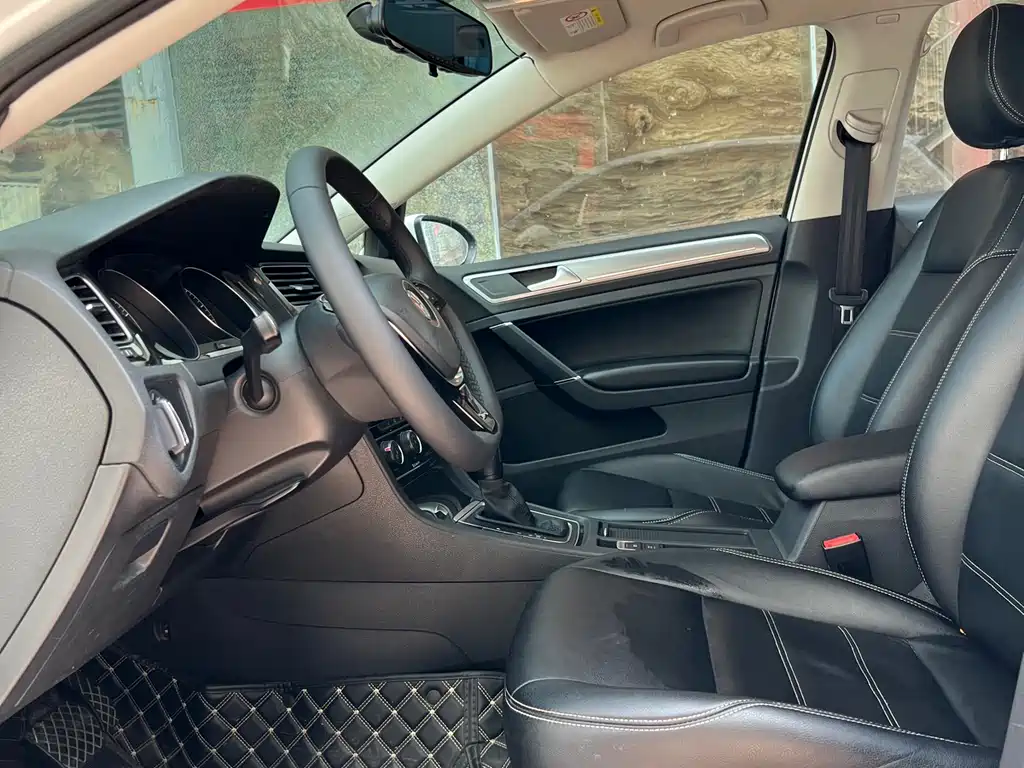 Volkswagen Golf 2019 200TSI DSG Comfort VI