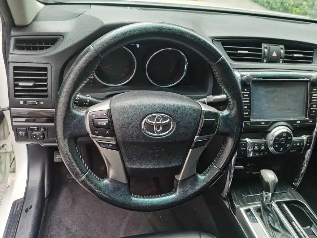 Toyota Reiz — миниатюра 13