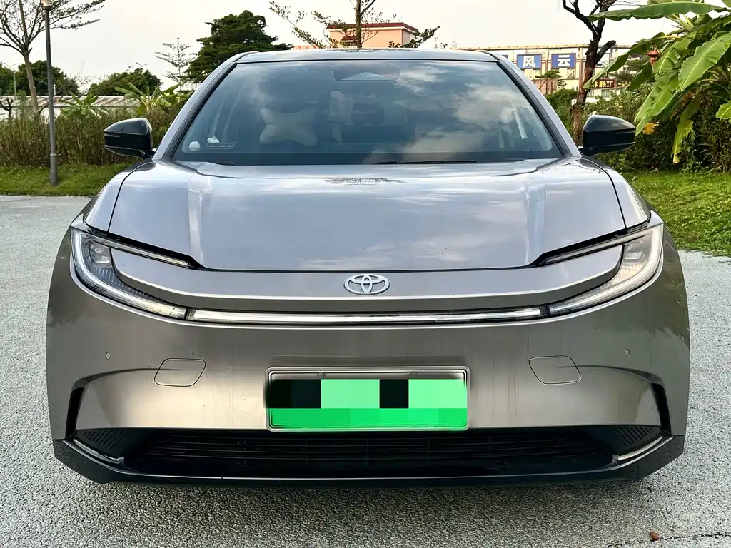 Toyota bZ5 — миниатюра 2