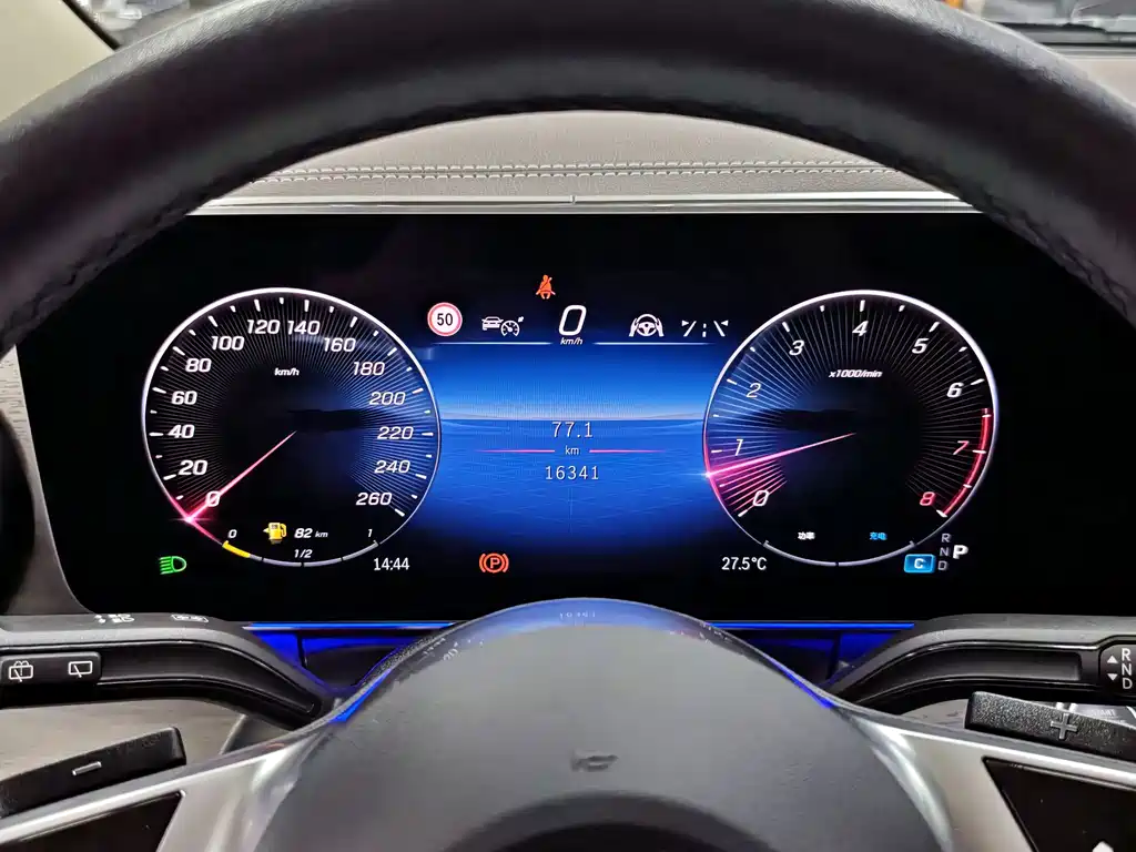 Mercedes-Benz V-Class — миниатюра 13