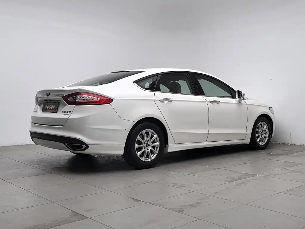 Ford Mondeo — миниатюра 2