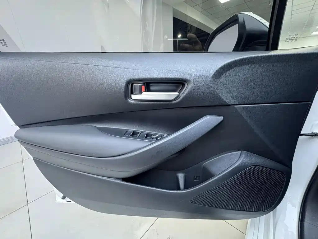 Toyota Corolla — миниатюра 17