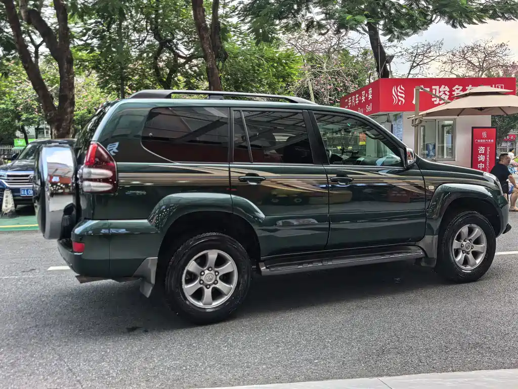Toyota Prado — миниатюра 6