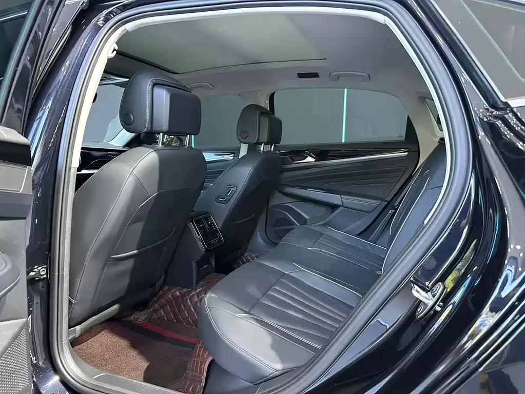 Volkswagen Passat — миниатюра 10
