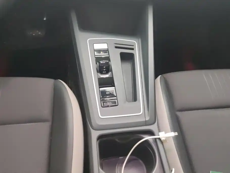 Volkswagen Golf — миниатюра 16
