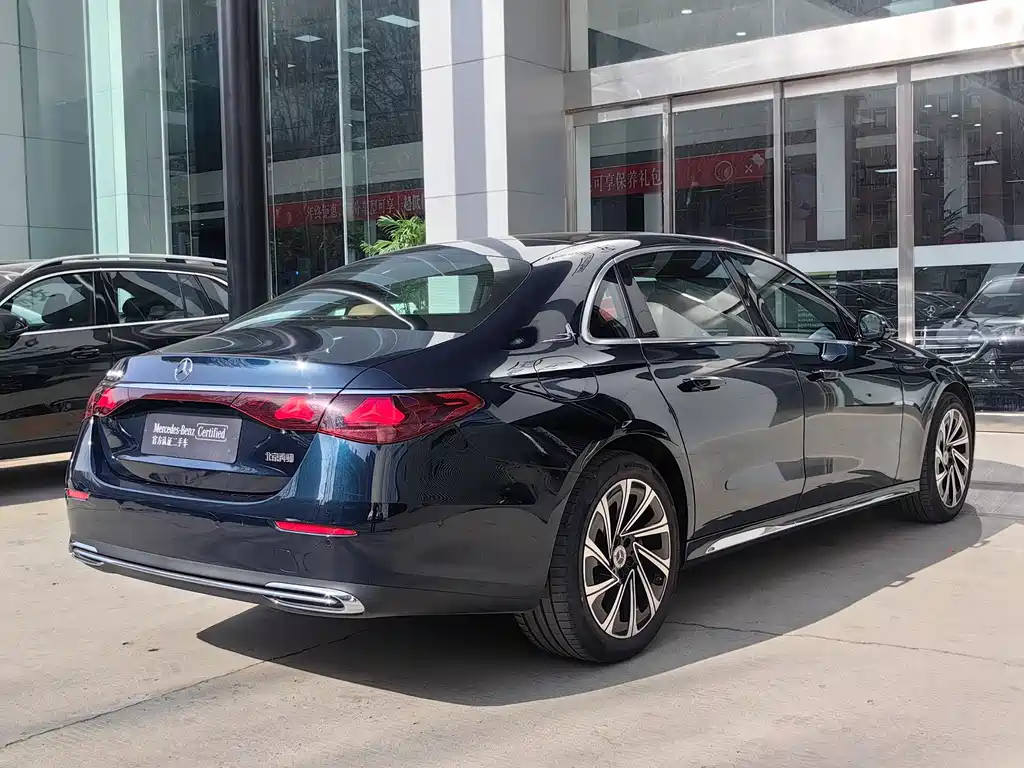 MERCEDES-BENZ E CLASS