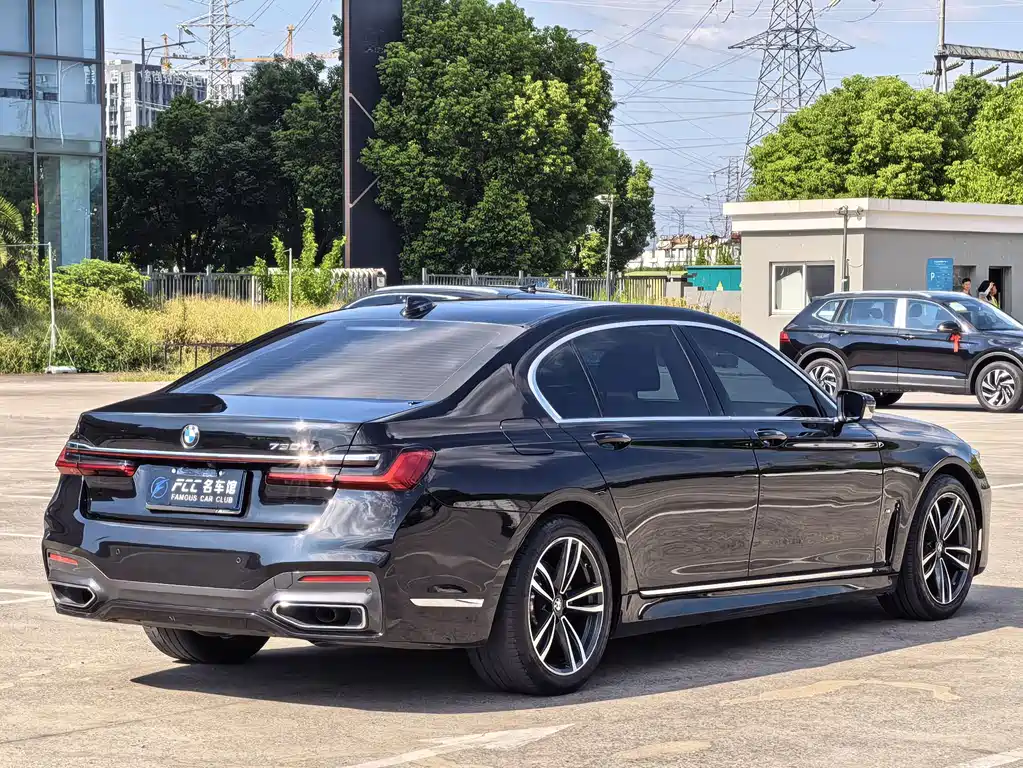 BMW 7 Series 7 2021 730Li M Sport