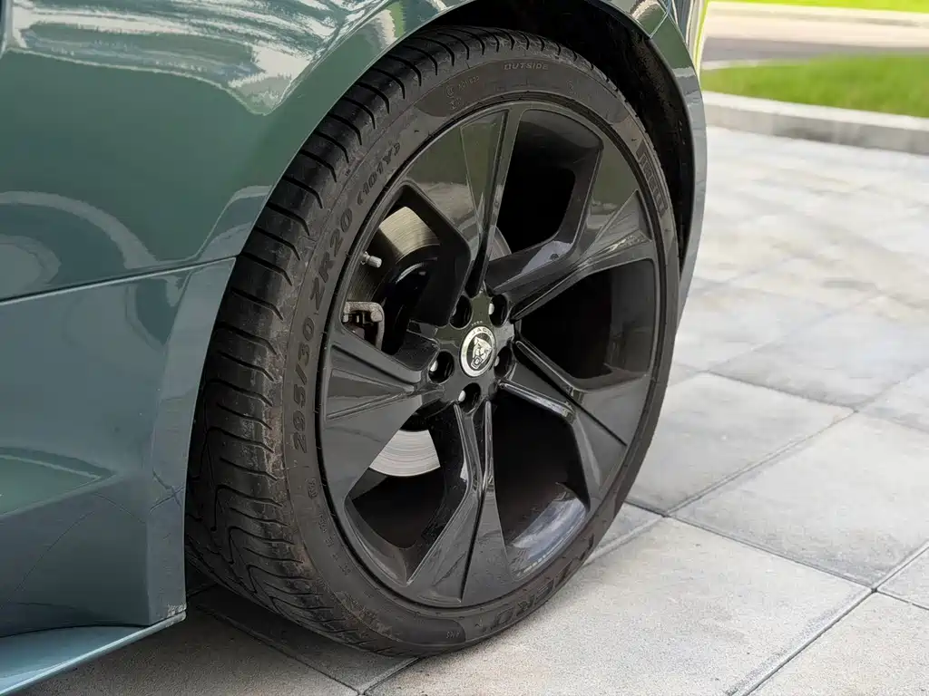 Jaguar F-TYPE — миниатюра 9