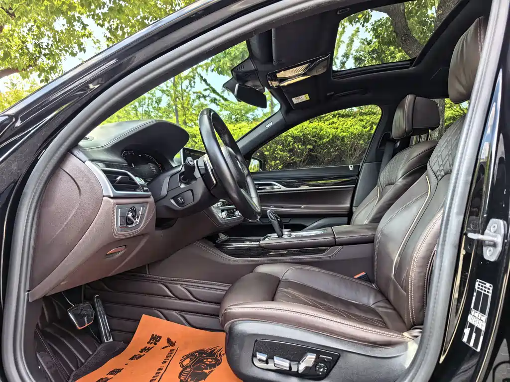 BMW 7 Series 7 2021 730Li M Sport