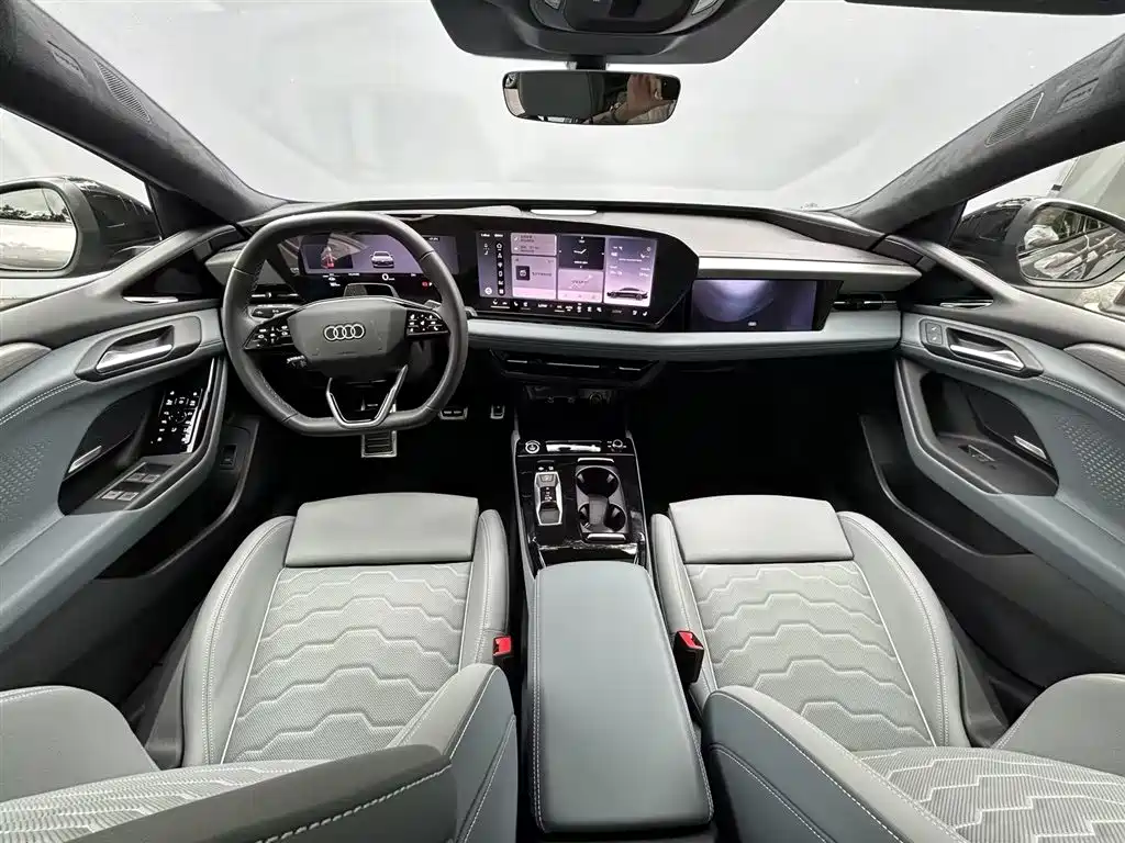 Audi A6L e-tron — миниатюра 7