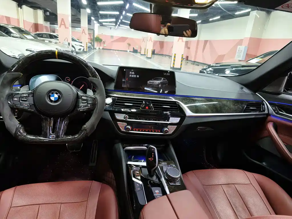 BMW 5 Series — миниатюра 7