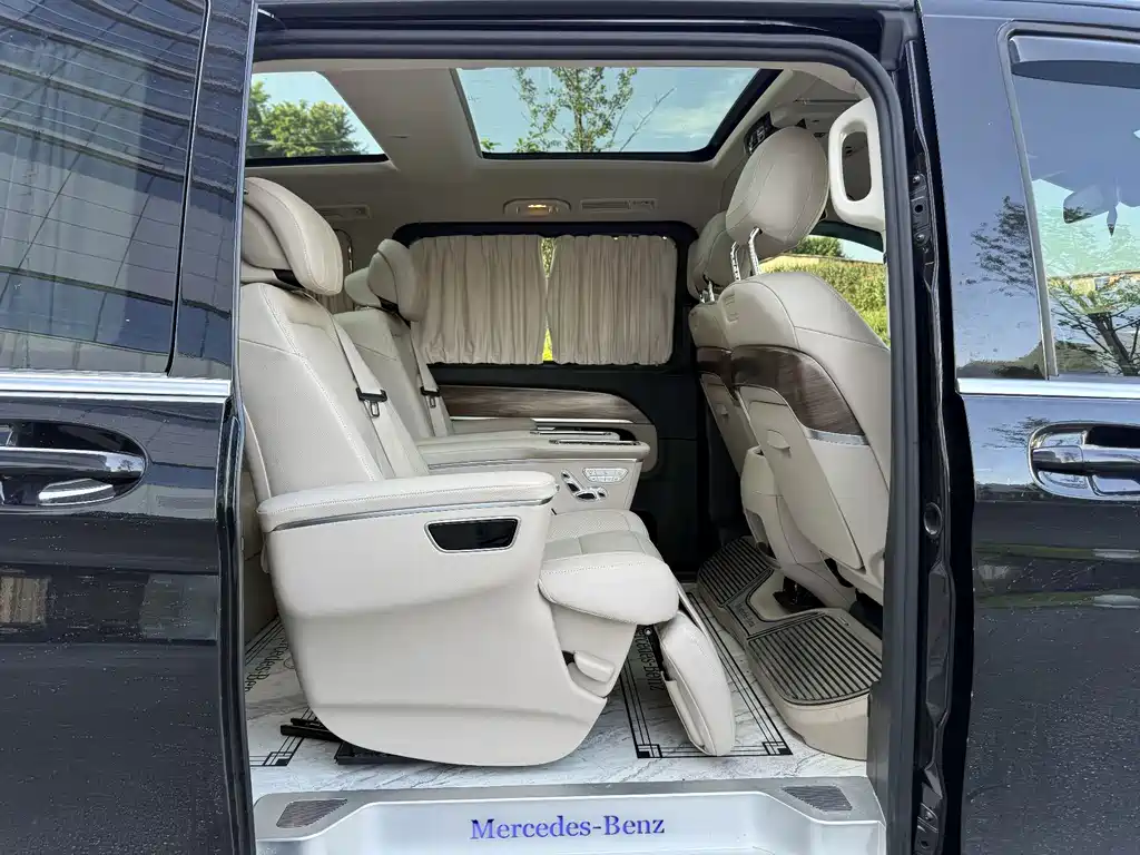 Mercedes-Benz V-Class — миниатюра 11
