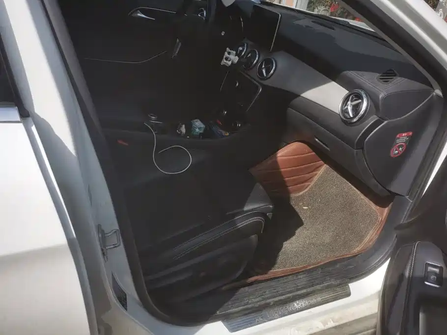 Mercedes-Benz GLA — миниатюра 8