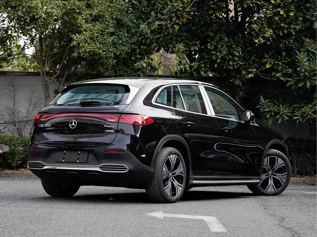 MERCEDES-BENZ EQE SUV