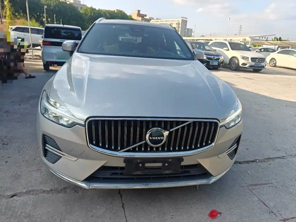 Volvo XC60 2023 — фото 2