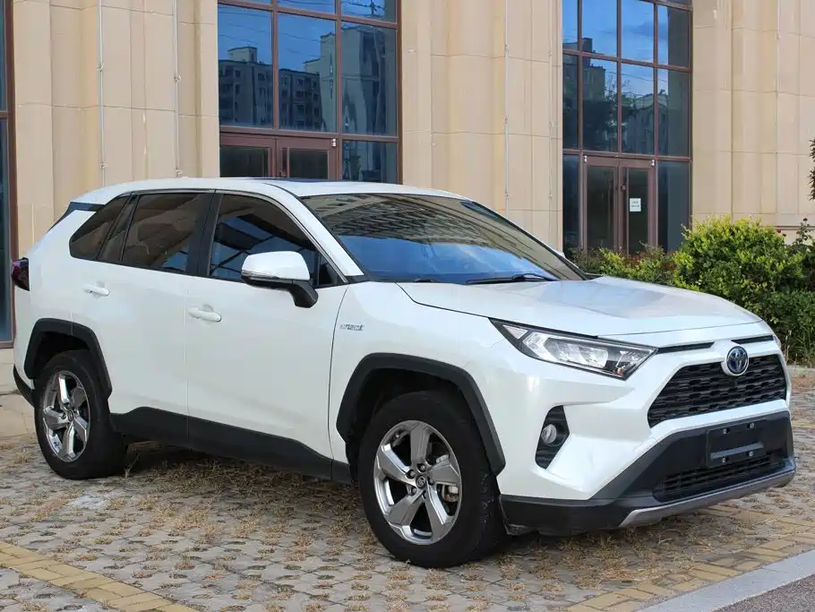 Toyota RAV4 — миниатюра 4