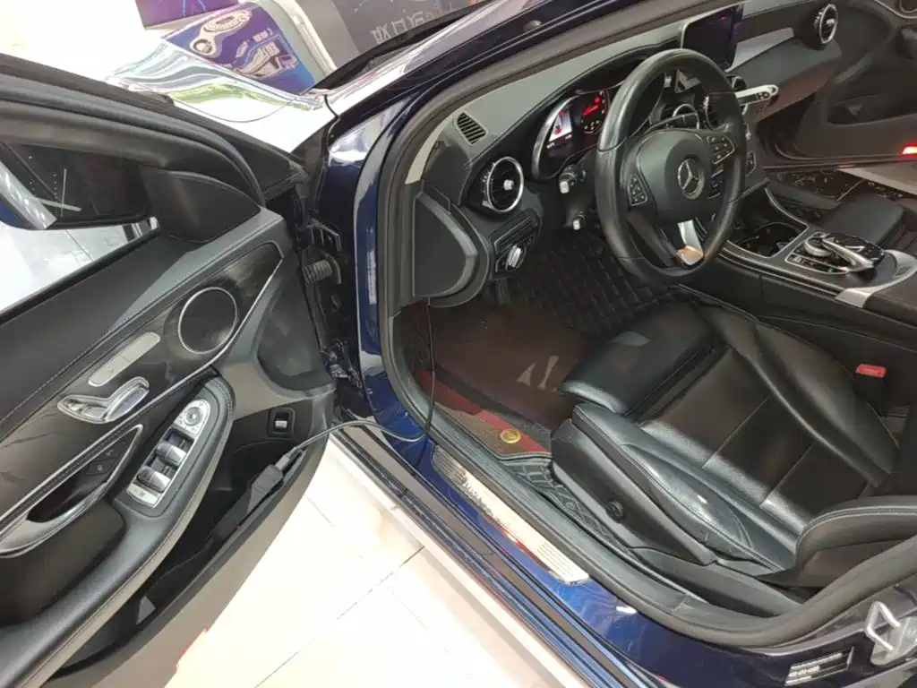 Mercedes-Benz C-Class — миниатюра 16