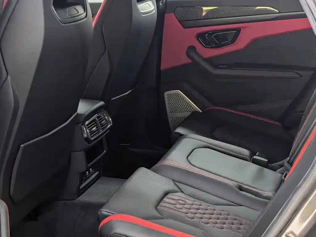 Lamborghini Urus SE — миниатюра 5