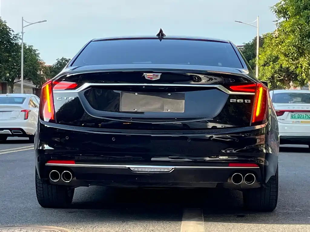 CADILLAC CT6