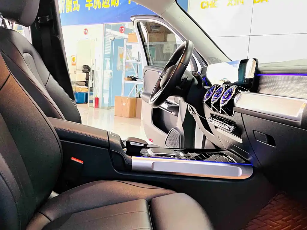 Mercedes-Benz GLB — миниатюра 6