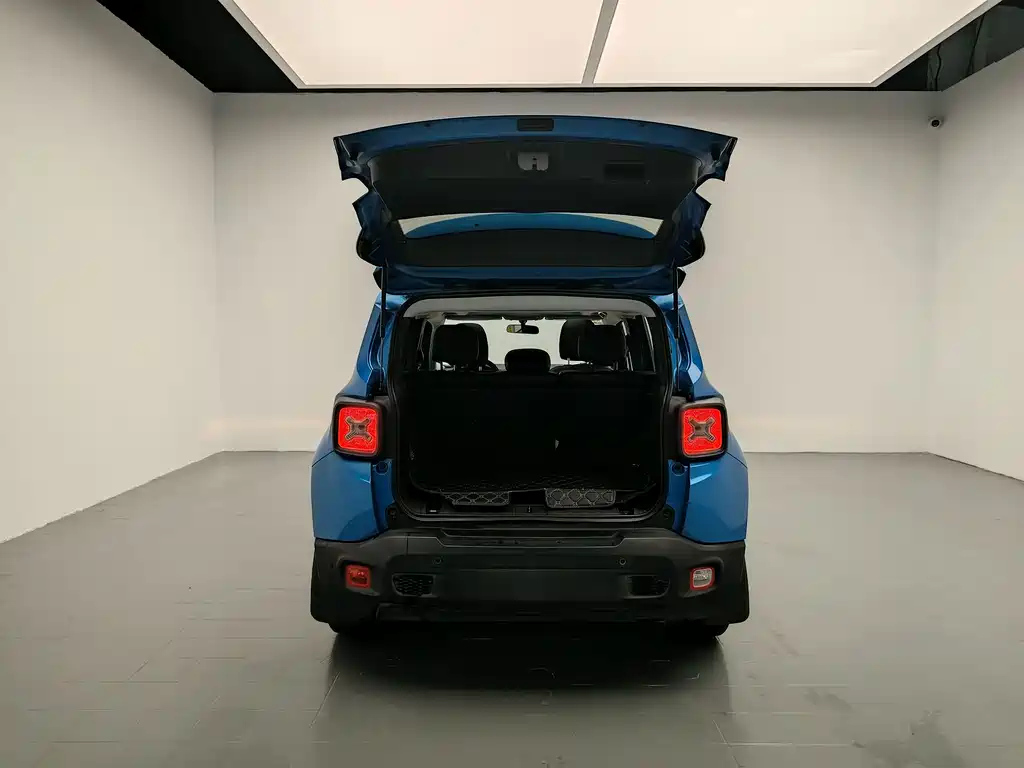 Jeep Renegade — миниатюра 15