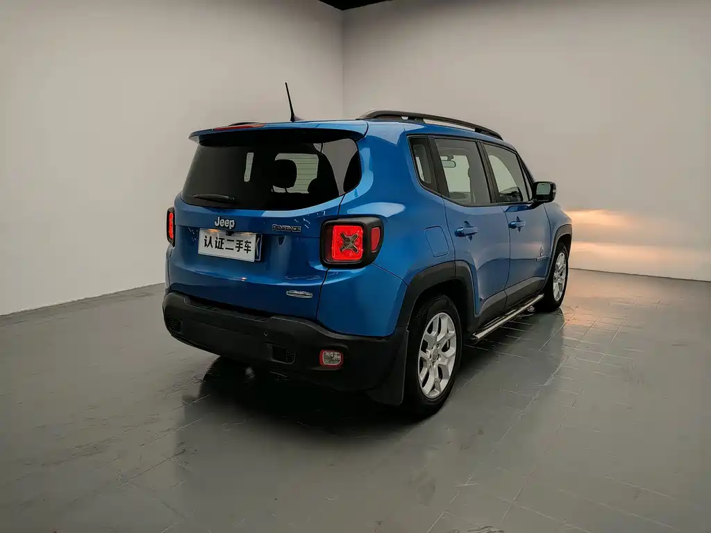 Jeep Renegade — миниатюра 7
