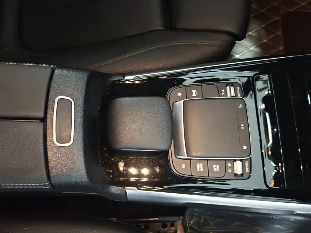 Mercedes-Benz GLB — миниатюра 18