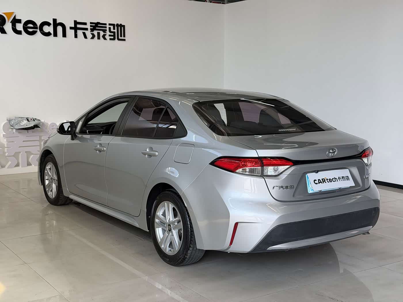 Toyota Levin 1.5 л 2021 г. Серебристо-серый, пробег 38000 км