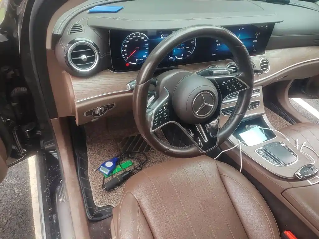 Mercedes-Benz E-Class — миниатюра 3