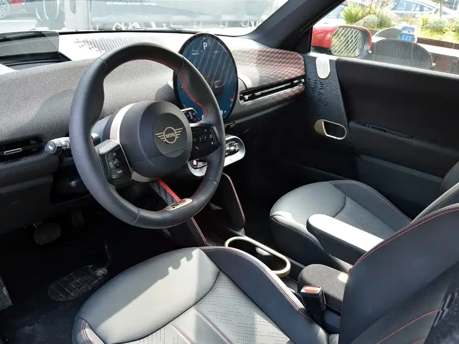 MINI ELECTRIC  JCW