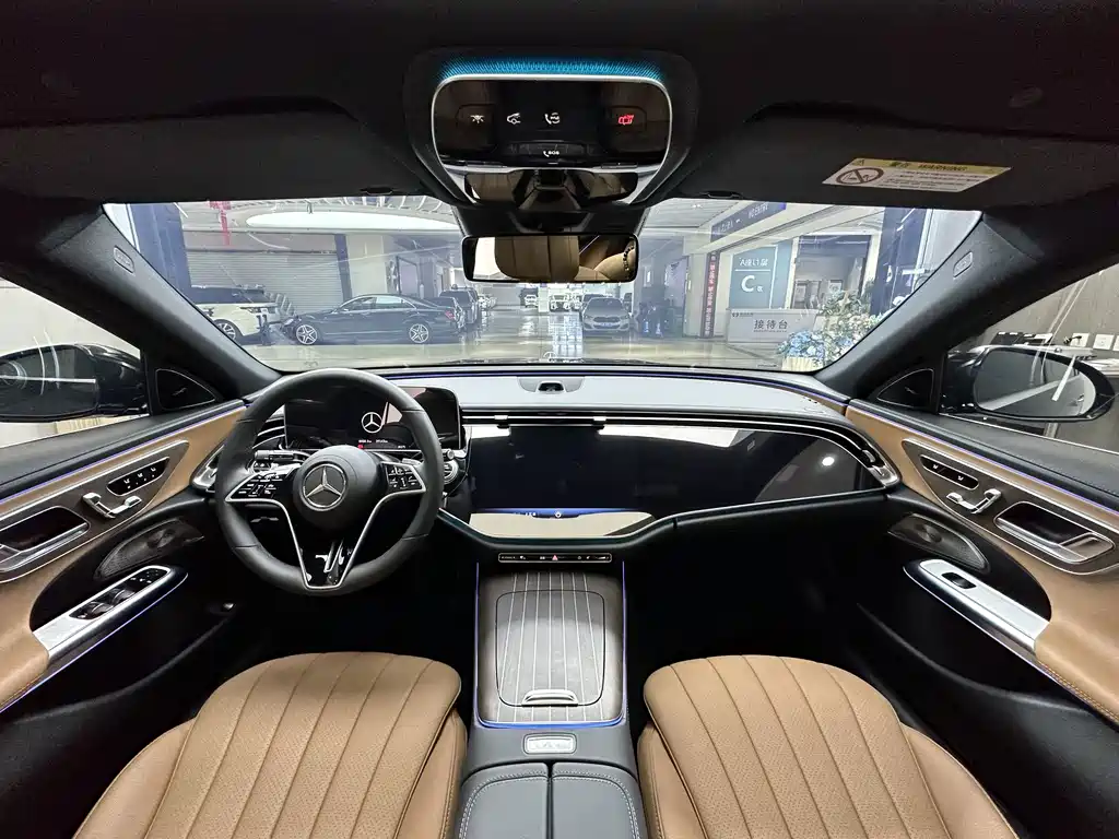 Mercedes-Benz E-Class — миниатюра 9