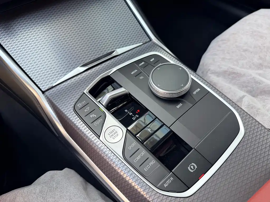BMW 3 Series — миниатюра 14