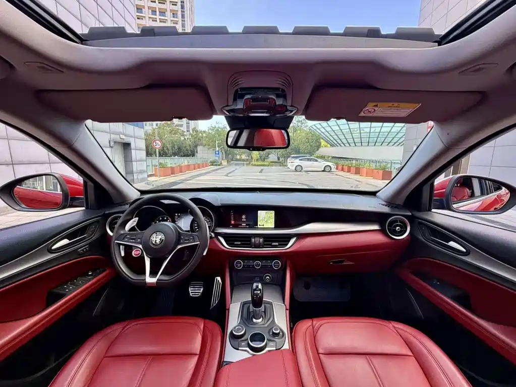 Alfa Romeo Stelvio — миниатюра 4