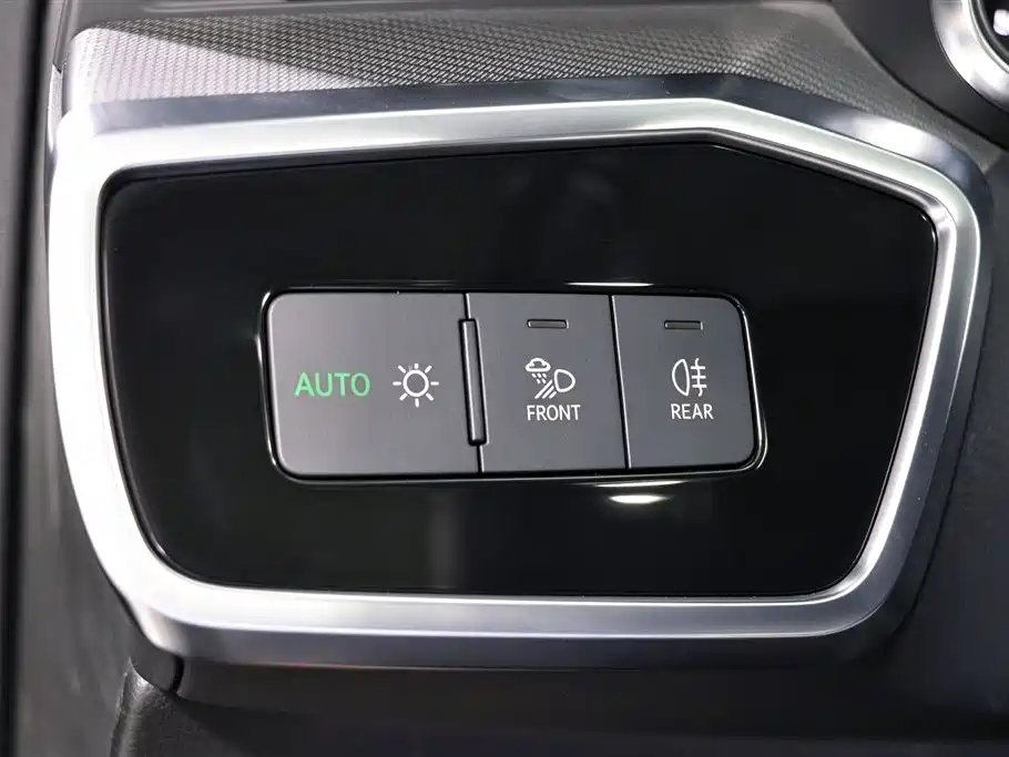 Audi A6L — миниатюра 11