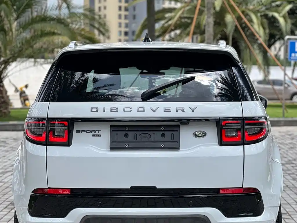 Land Rover Discovery Sport Hybrid — миниатюра 8