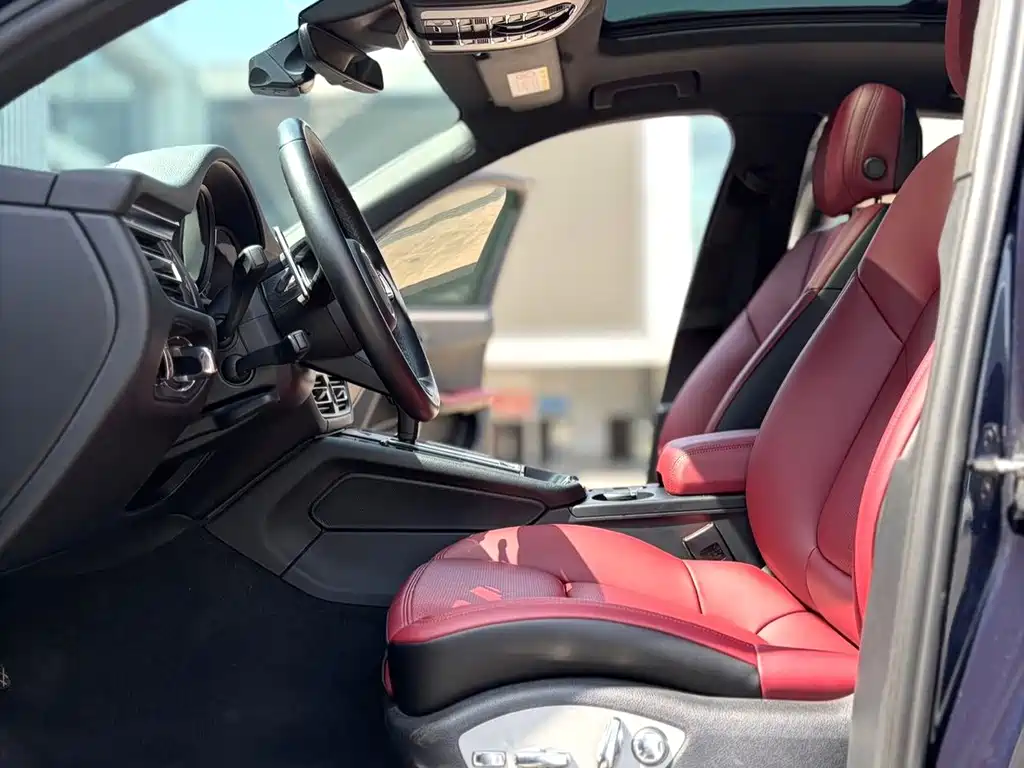 Porsche Macan — миниатюра 4