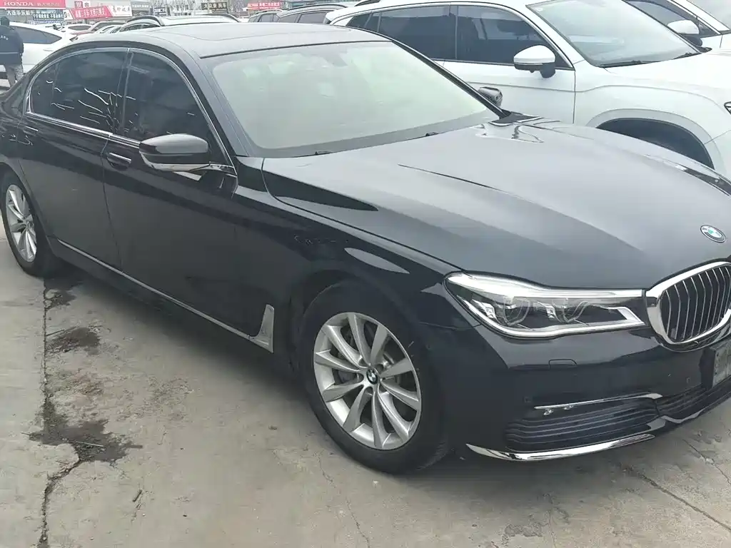 BMW 7 SERIES