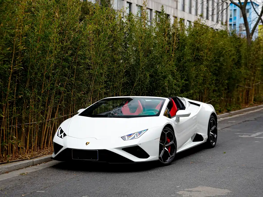 LAMBORGHINI HURACÁN