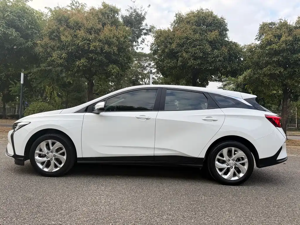 BUICK SLIGHTLY BLUE 6