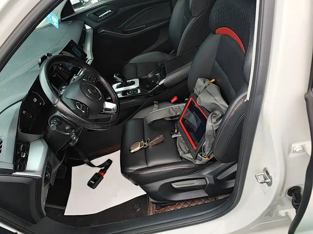 MG MG5 — миниатюра 15