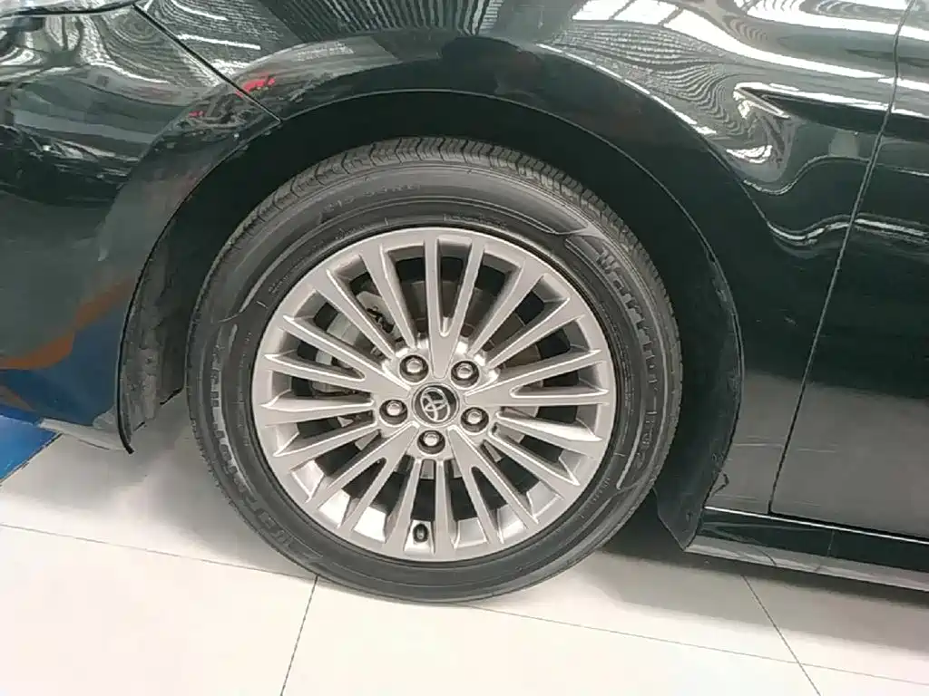Toyota Camry — миниатюра 23