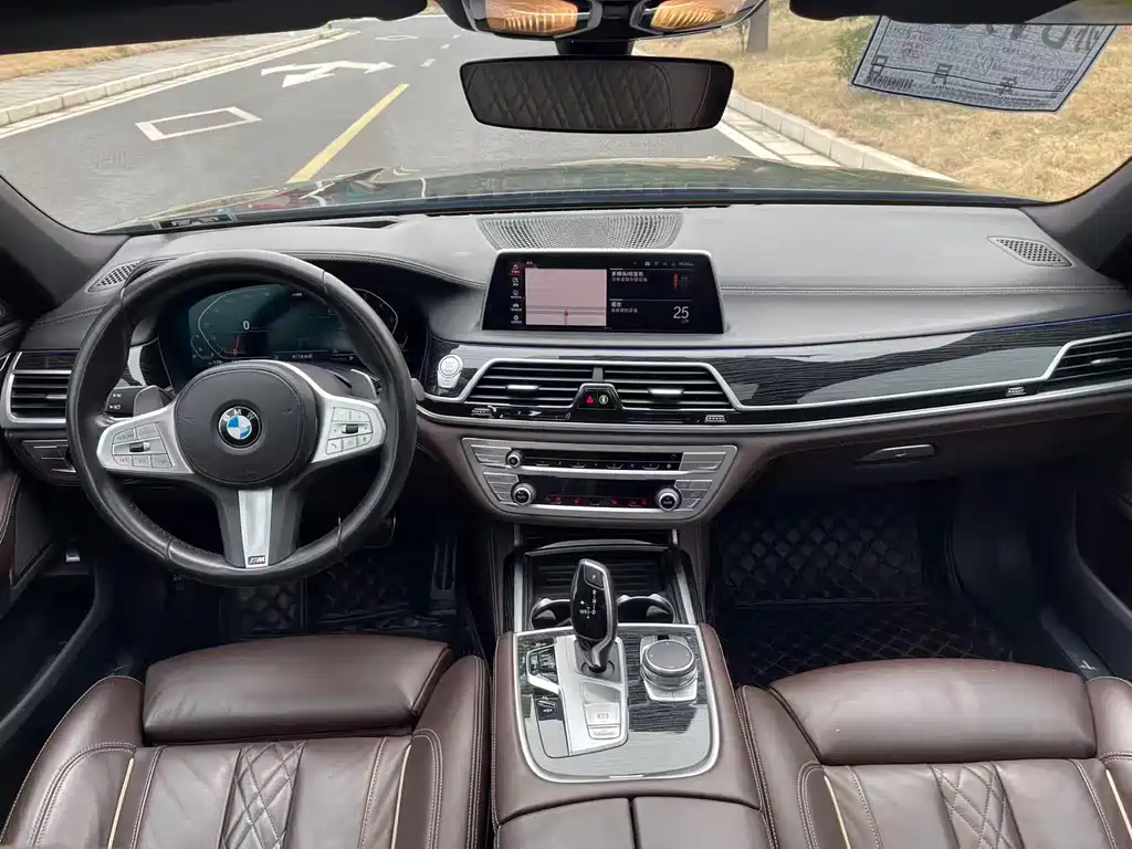 BMW 7 SERIES