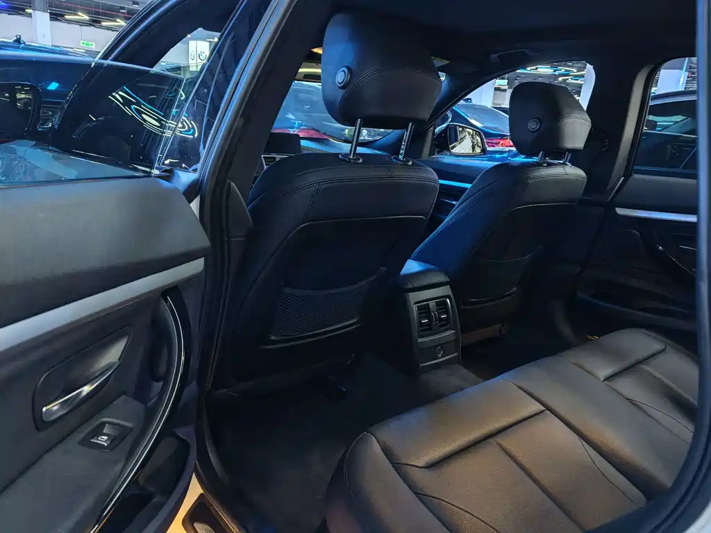 BMW 3 Series GT 3 GT 2019 320i M Sport
