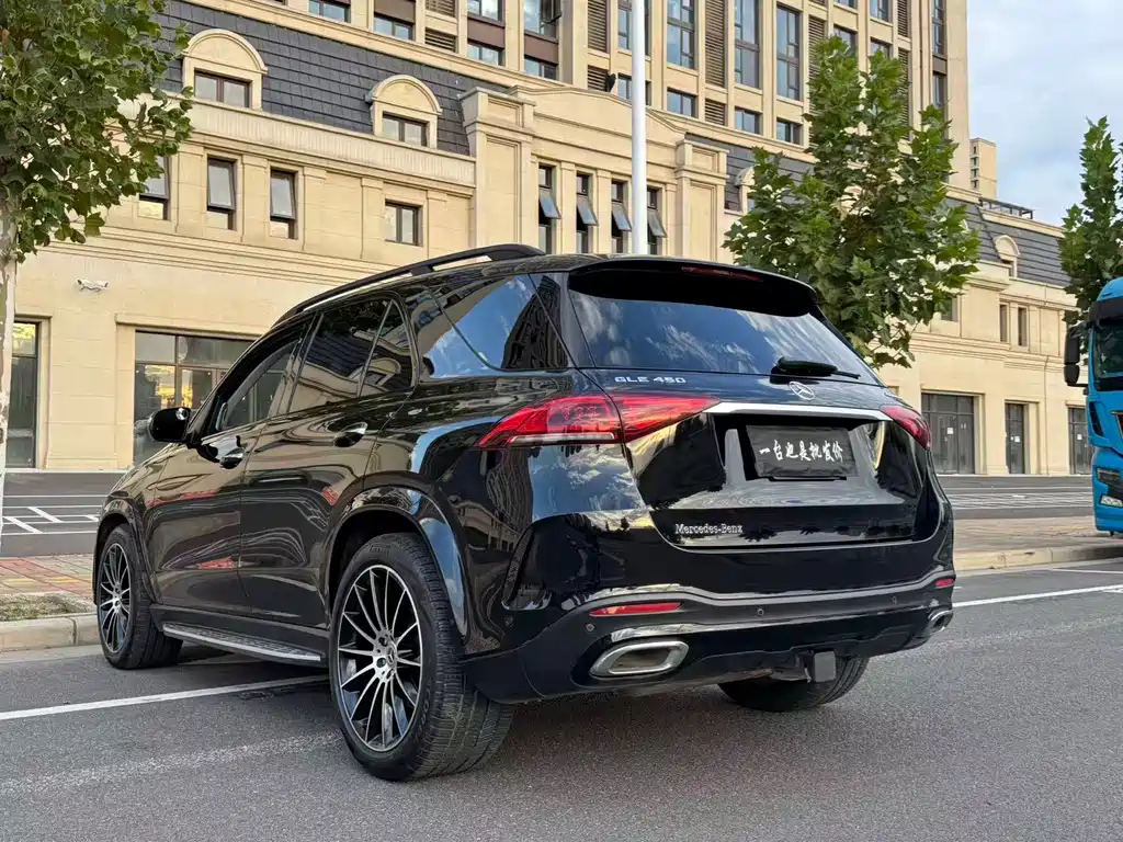 Mercedes-Benz GLE (Import) — миниатюра 7